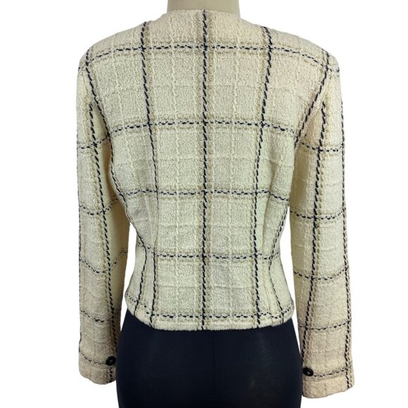 Mike Korwin Women’s Cream Jacket With Black & Gold Checkered Pattern Button - Picture 3 of 8